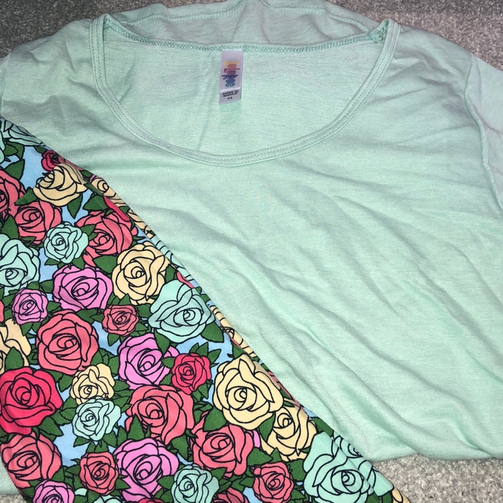 LuLaRoe outfit XS Classic and Tween leggings